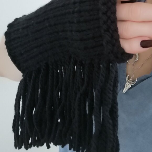 Black Fingerless Fringes Cowgirl Stampede Rodeo Gloves Mittens ArmWarmer - Picture 6 of 9